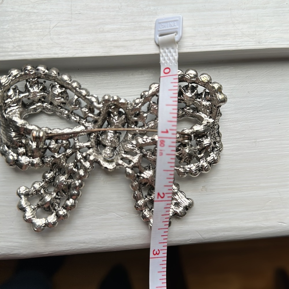 Vintage rhinestone large bow brooch pin - Picture 6 of 6